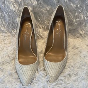 Jessica Simpson white pump heels size 8.5